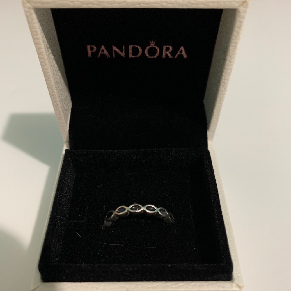 Limited edition stackable Pandora ring - Picture 2 of 6